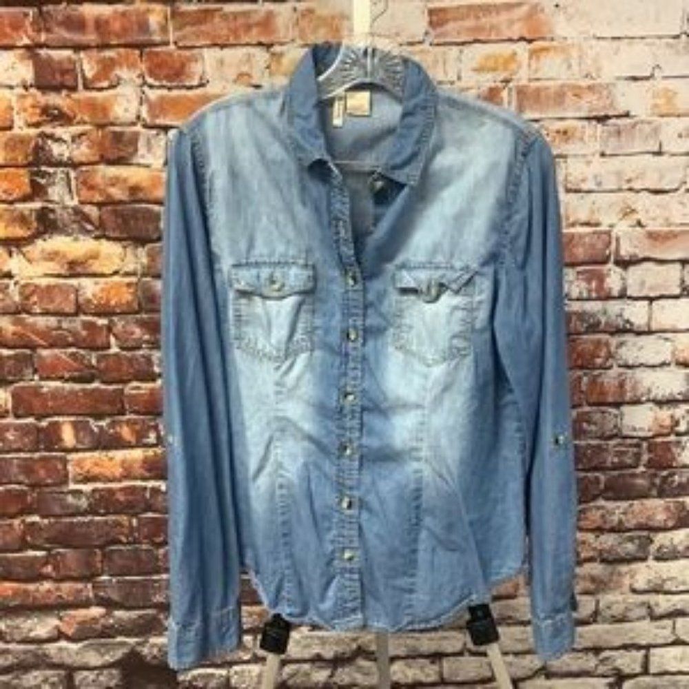 Passport Button Down